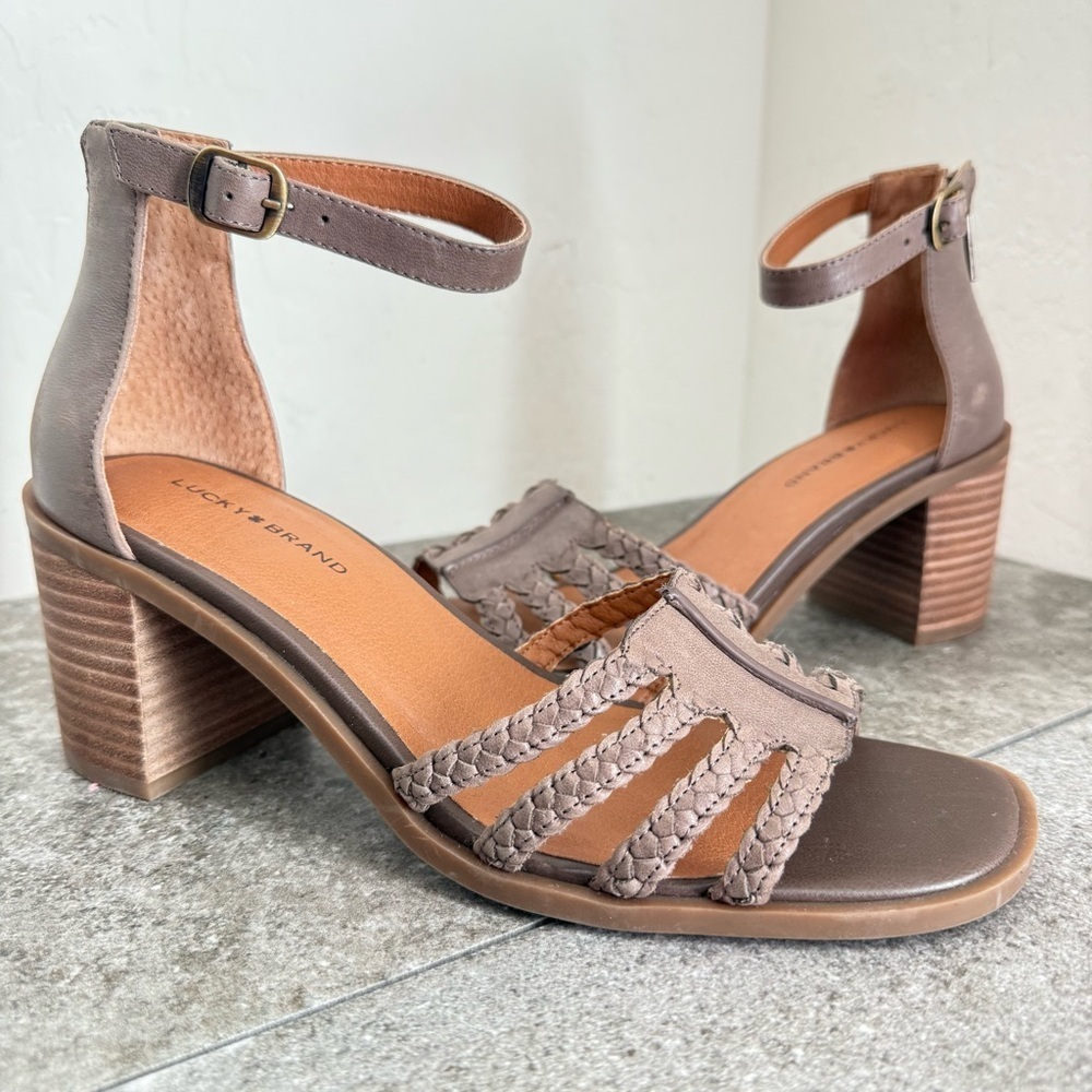 NEW Lucky Brand Tasmina Leather Ankle Strap Open Toe Heels Shoes Women’s Size 9